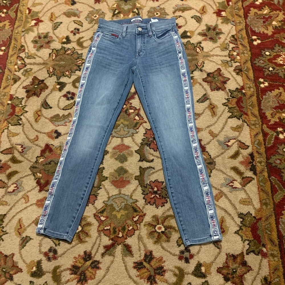 Tommy Hilfiger Ladies Denim, size 2,skinny